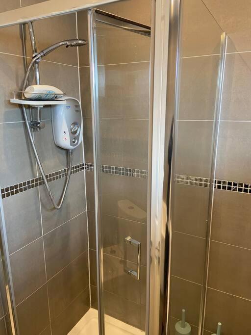 Garland Way 2 Bed House Sheffield Free Parking 5 Min From M1 Villa Mosborough Bagian luar foto
