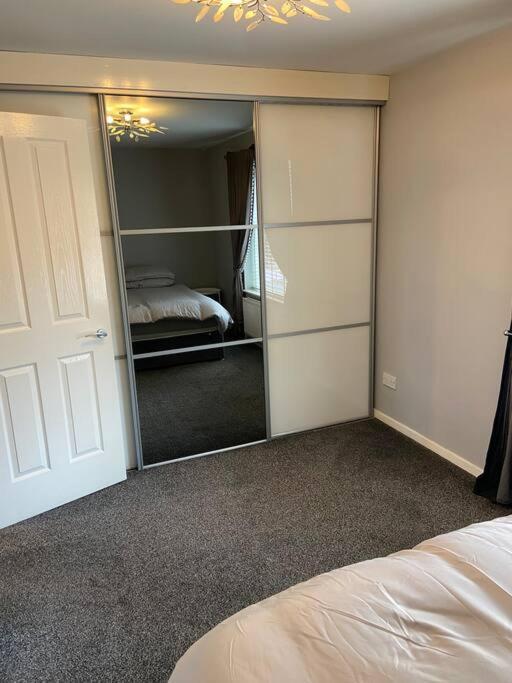 Garland Way 2 Bed House Sheffield Free Parking 5 Min From M1 Villa Mosborough Bagian luar foto